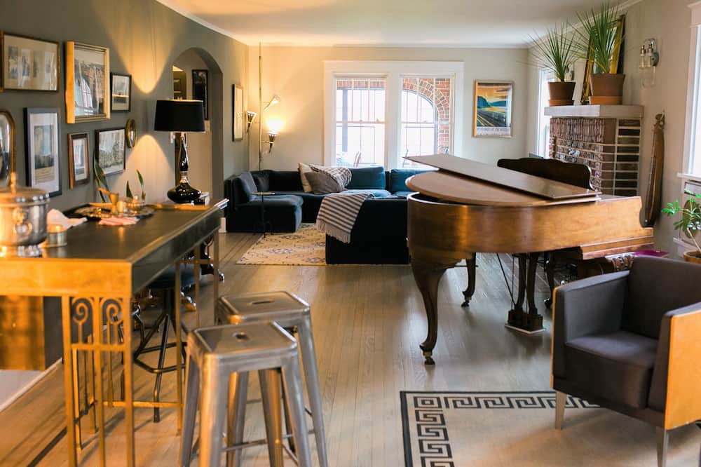 Photo of Livingroom in West Camp