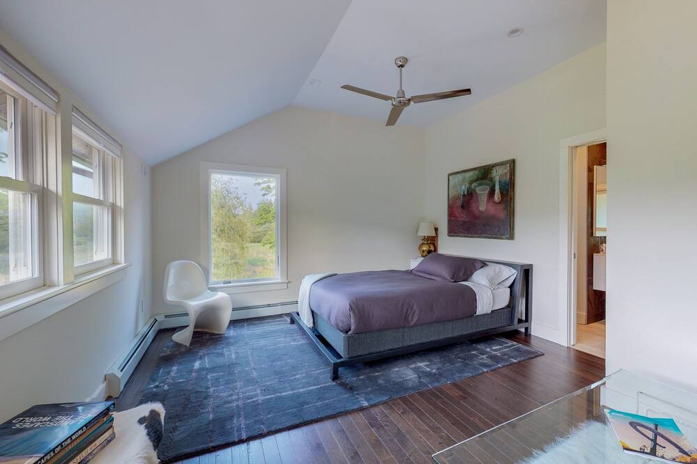 Photo of Bedroom in Willow