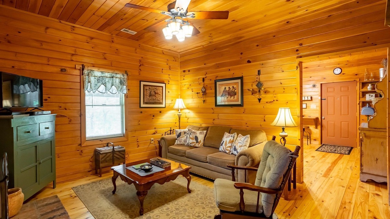 Photo of Livingroom in Barren Springs