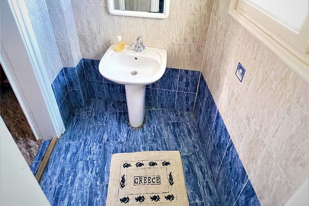 Photo of Bathroom in Perivolos