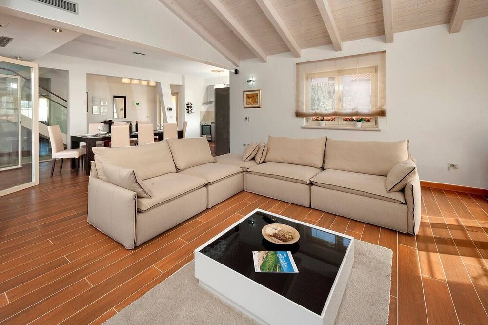 Photo of Livingroom in Labinci