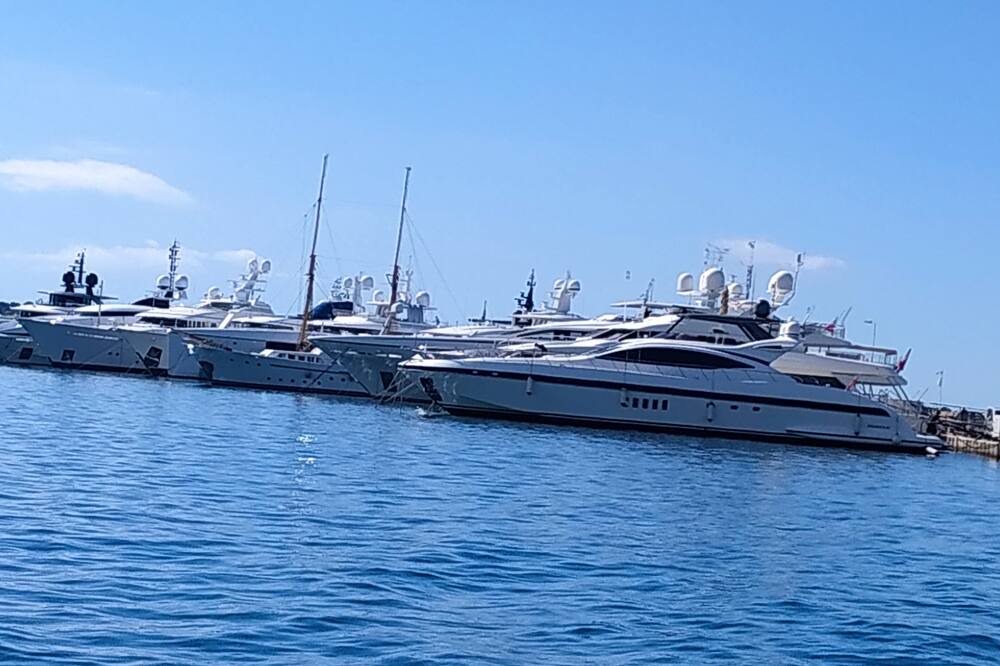 Photo of Others in Cannes City Centre