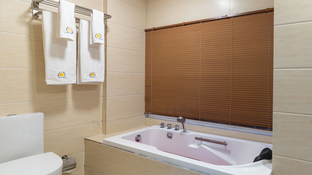 Photo of Bathroom in Rasdhoo