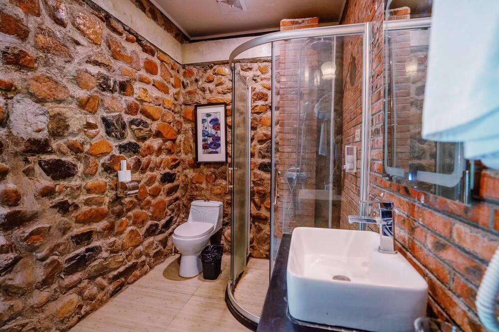 Photo of Bathroom in Bazhenzhen
