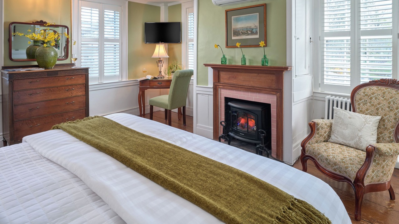 Photo of Bedroom in Brewster