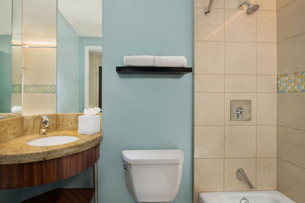 Photo of Bathroom in Bay Lake
