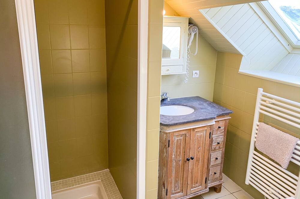 Photo of Bathroom in Yffiniac