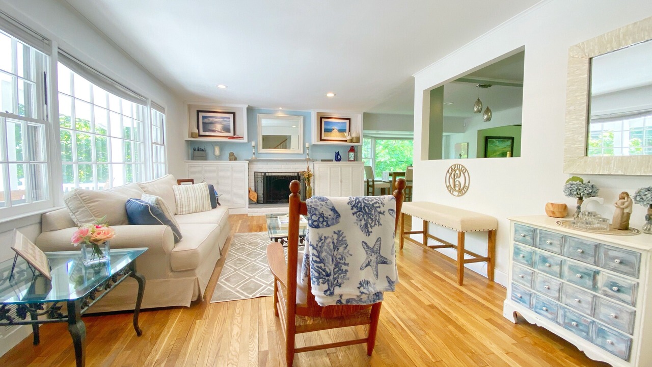 Photo of Livingroom in Port Jefferson