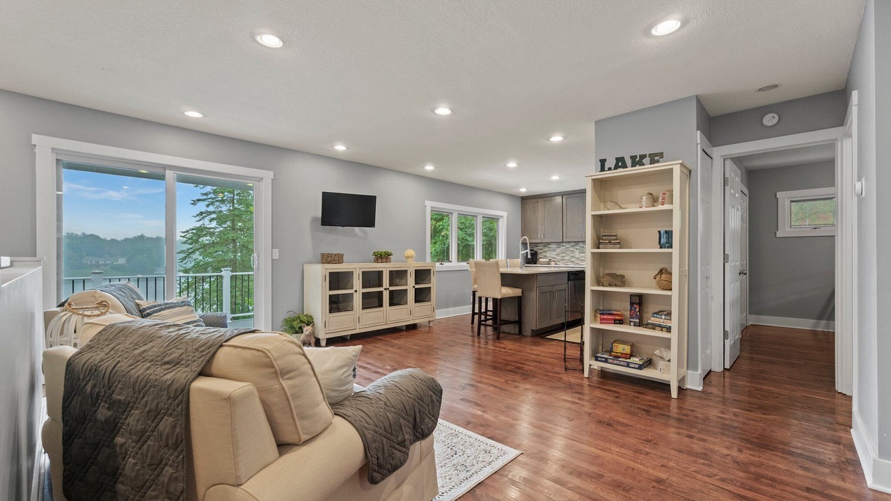 Photo of Livingroom in Columbia City