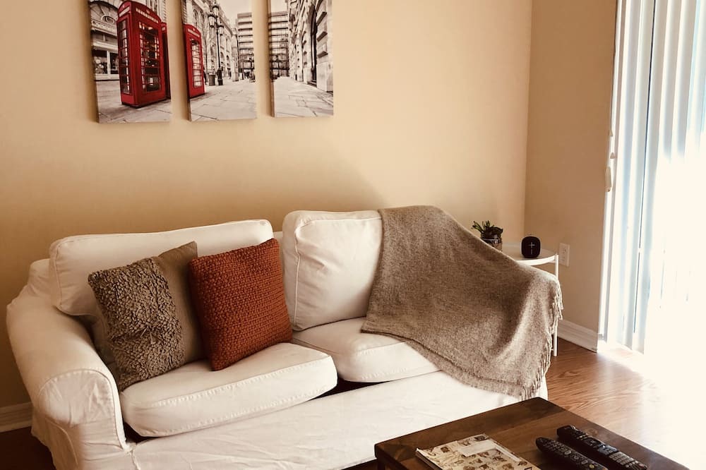 Photo of Livingroom in Coral Gables