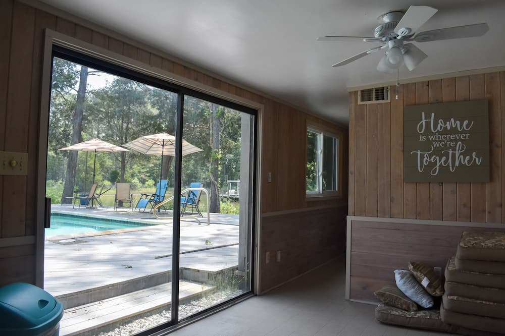 Photo of Livingroom in Ware