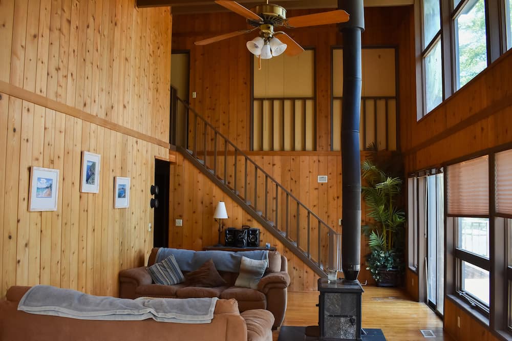 Photo of Livingroom in Ware