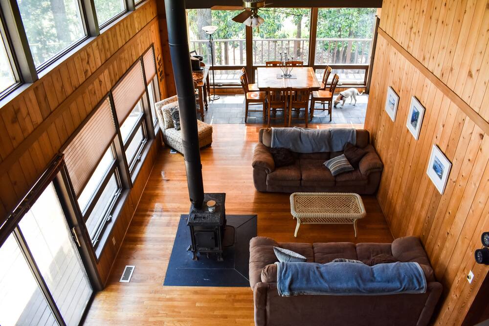 Photo of Livingroom in Ware