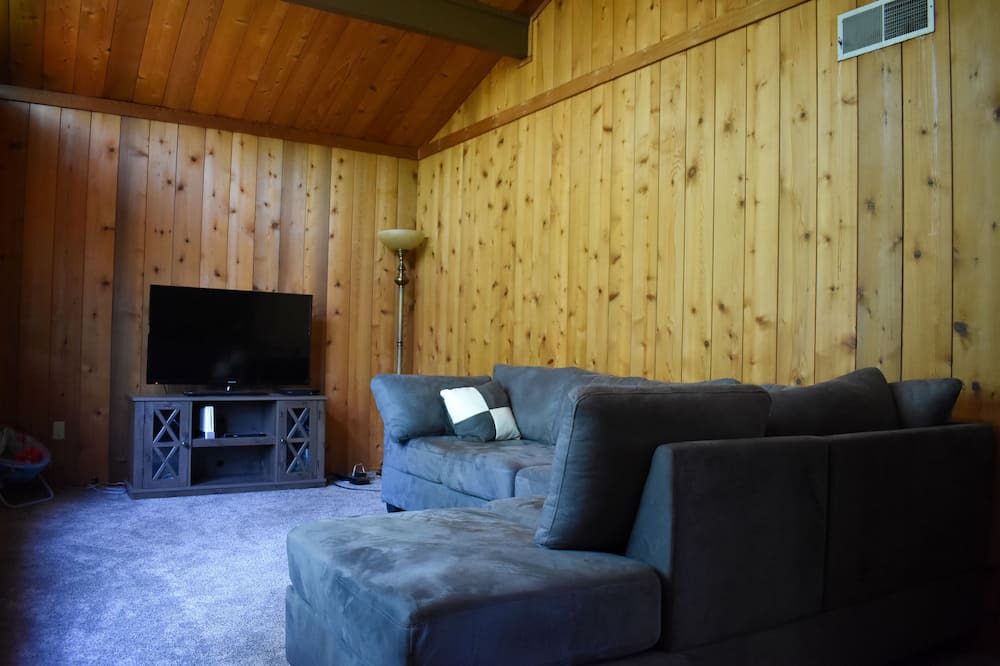 Photo of Livingroom in Ware
