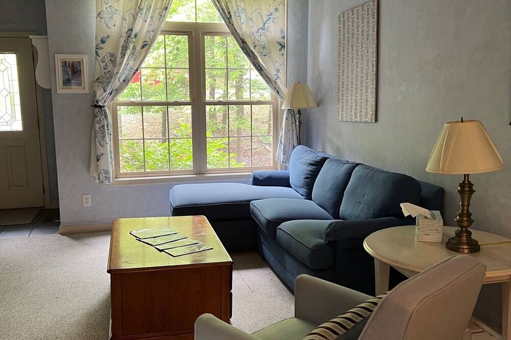 Photo of Bedroom in McGaheysville