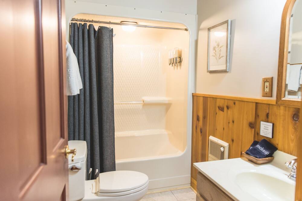 Photo of Bathroom in Natural Bridge
