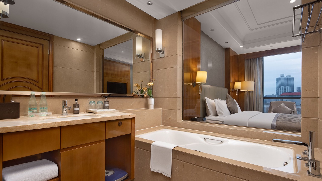 Photo of Bathroom in Yue Lu