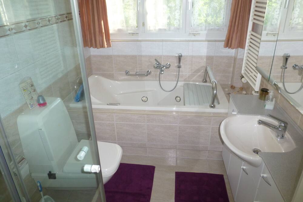 Photo of Bathroom in Muttenz