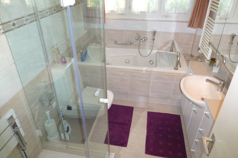 Photo of Bathroom in Muttenz