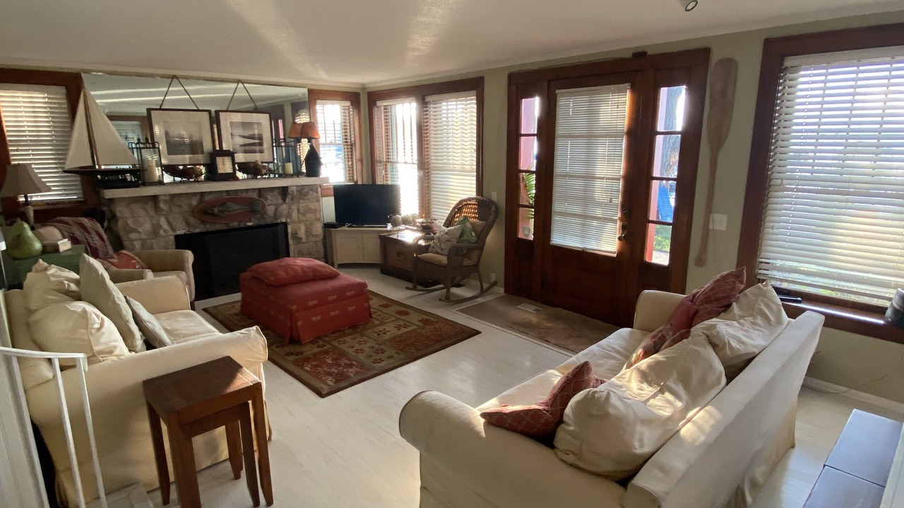 Photo of Livingroom in Syracuse