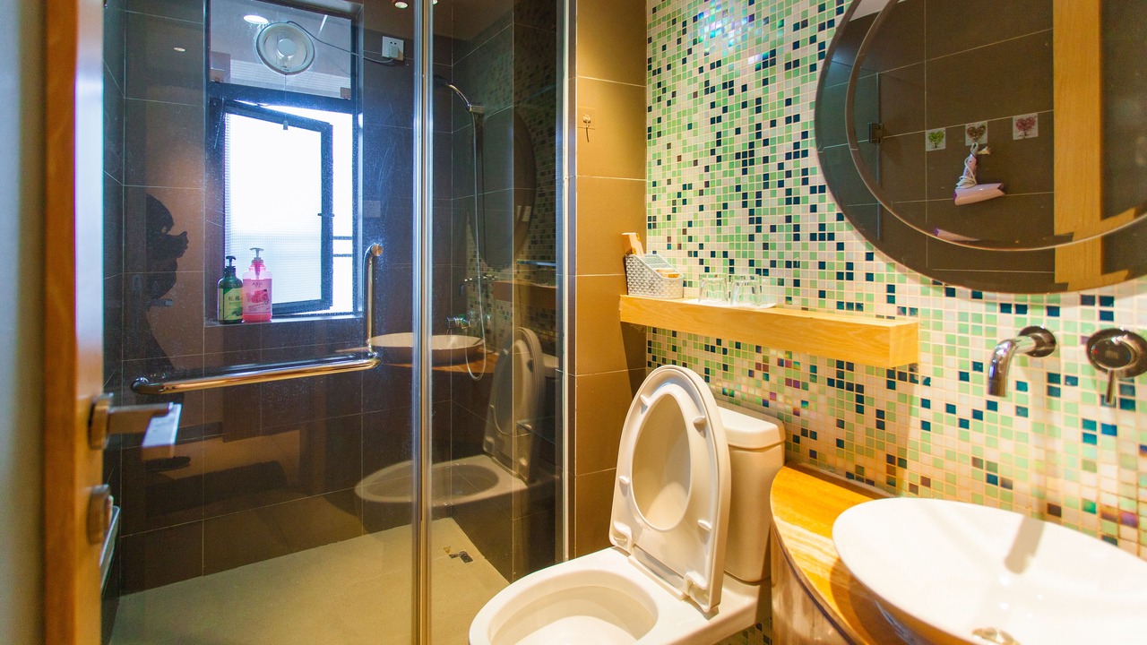 Photo of Bathroom in East District
