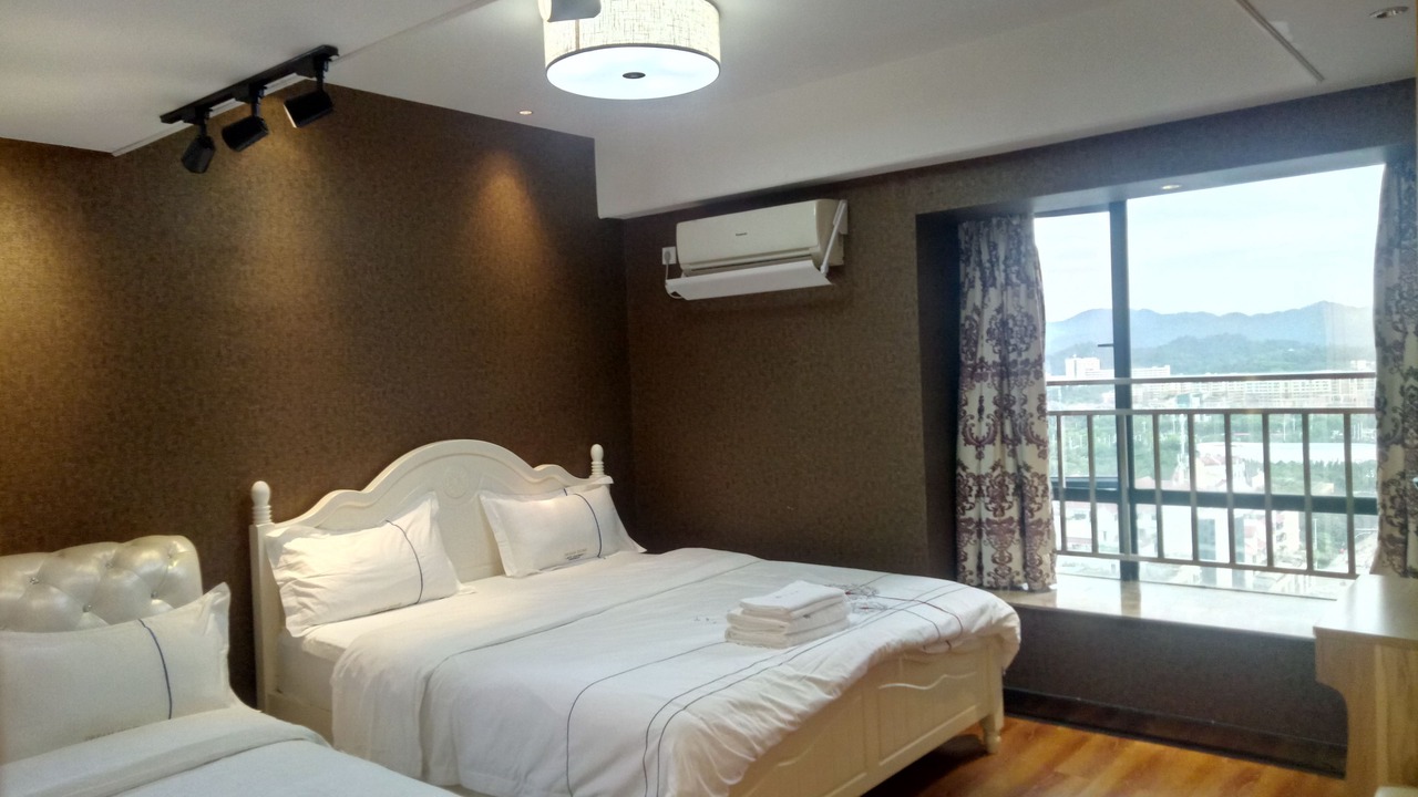 Photo of Bedroom in East District