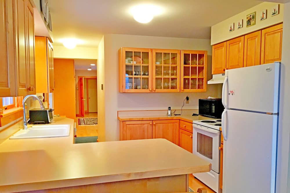 Photo of Kitchen in West Addison