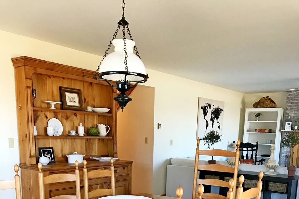 Photo of Bedroom in West Addison