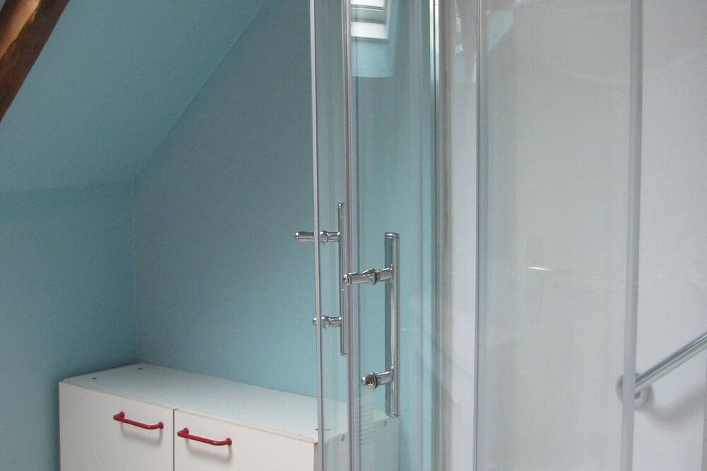 Photo of Bathroom in Pordic
