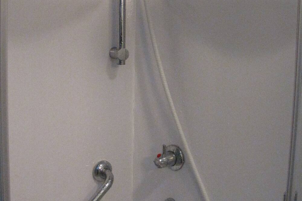 Photo of Bathroom in Pordic