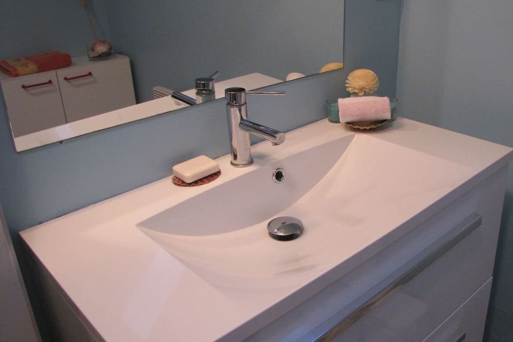 Photo of Bathroom in Pordic