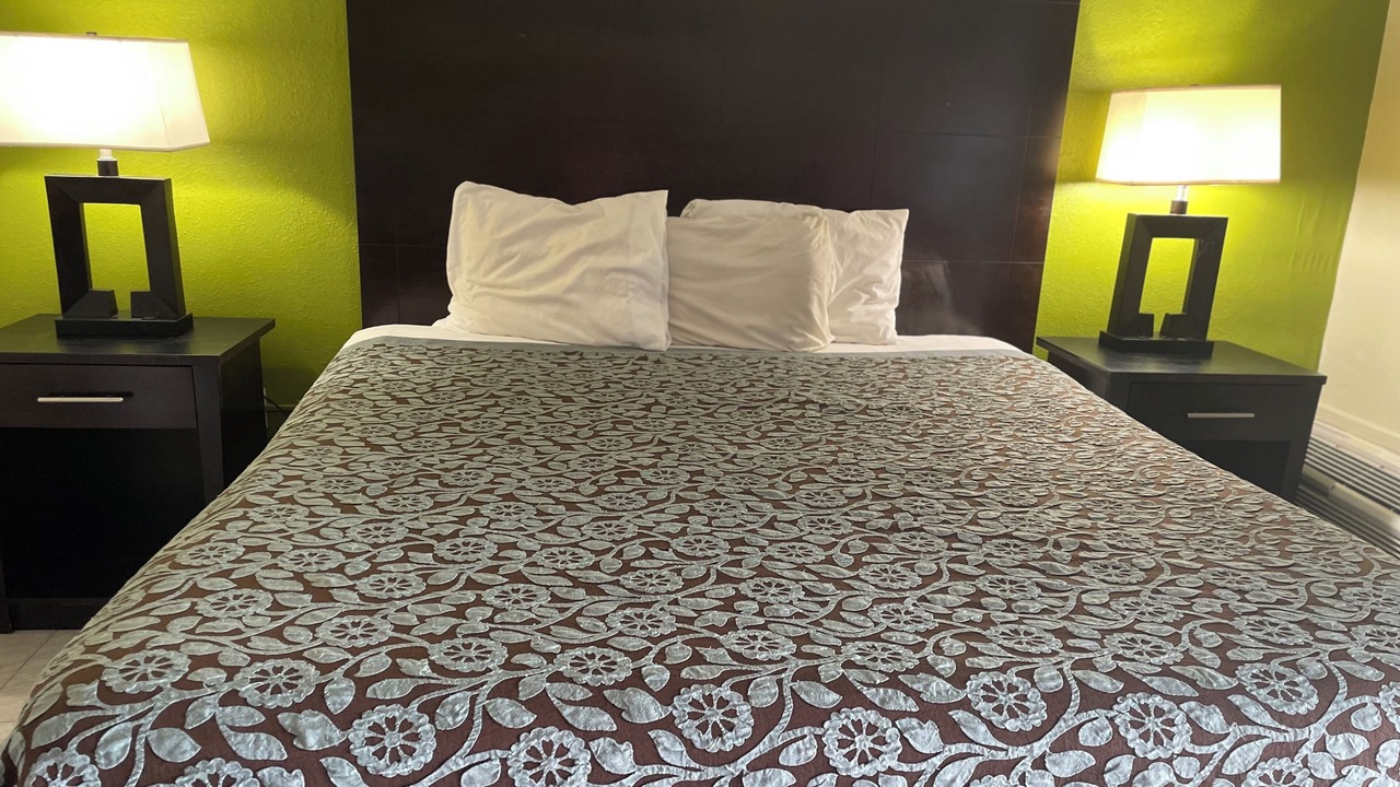 Photo of Bedroom in Perry