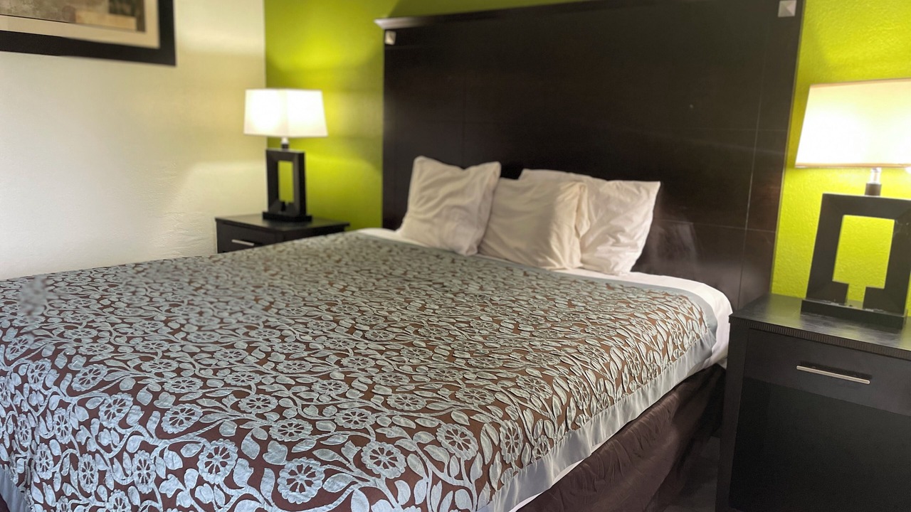 Photo of Bedroom in Perry