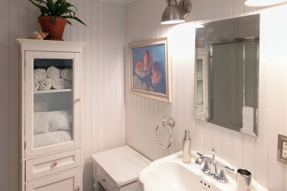 Photo of Bathroom in East Patchogue