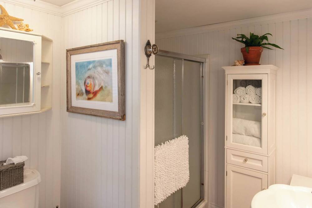 Photo of Bathroom in East Patchogue