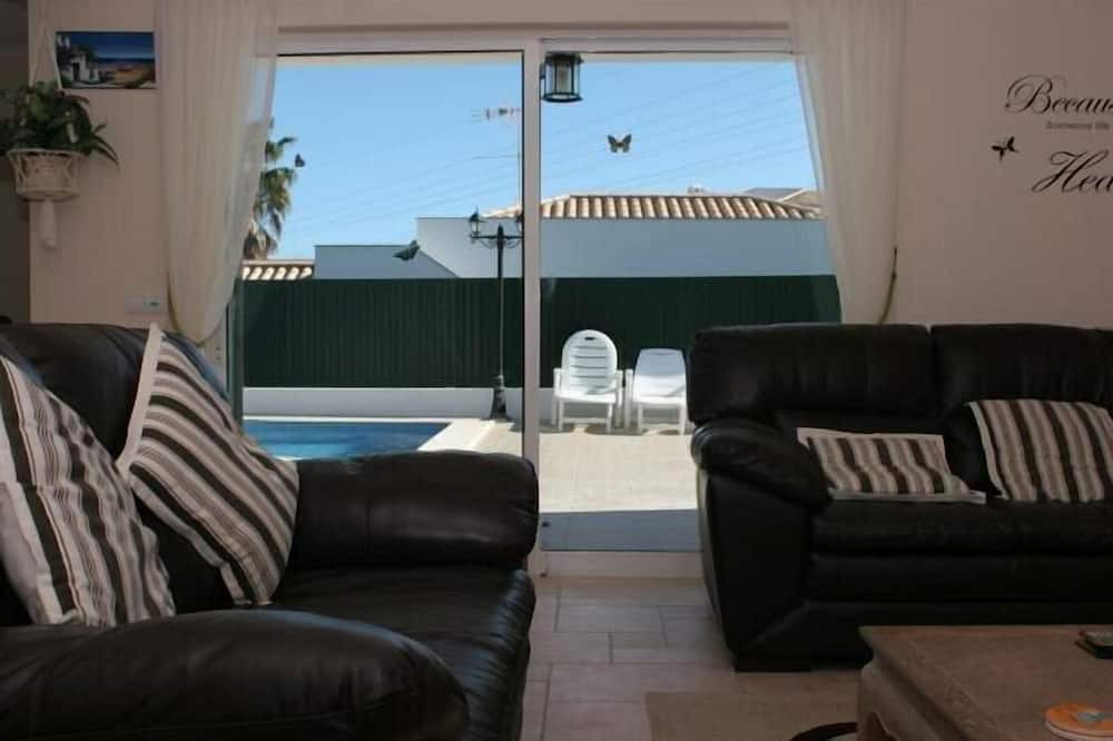 Photo of Outdoor in Alpouvar