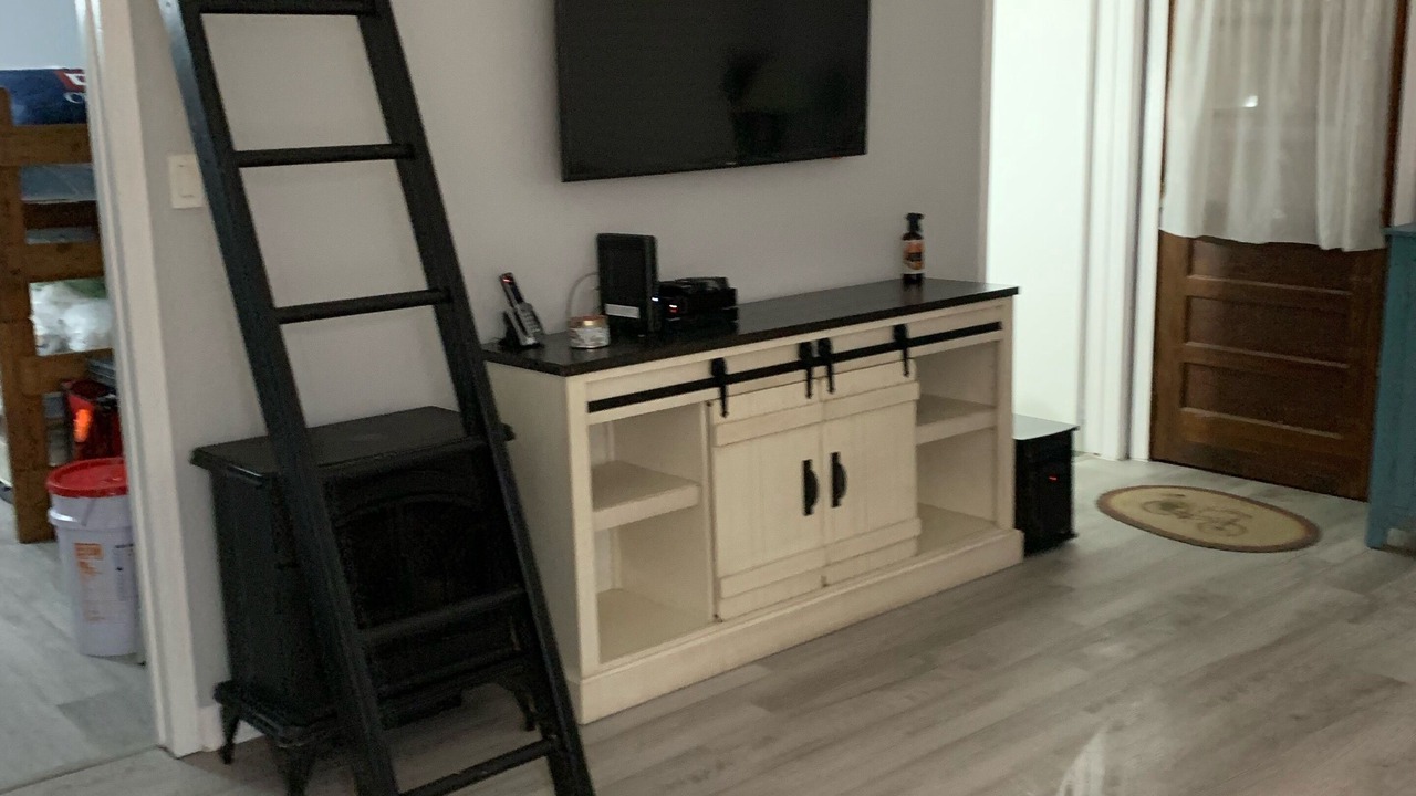 Photo of Livingroom in Baiting Hollow