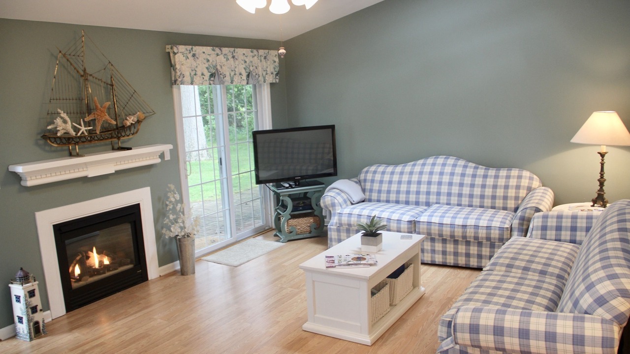 Photo of Livingroom in Mattituck