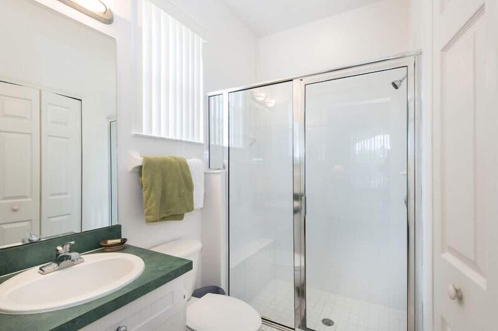 Photo of Bathroom in Calabay Parc