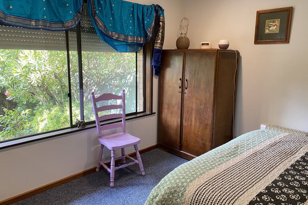 Photo of Bedroom in Kingscote