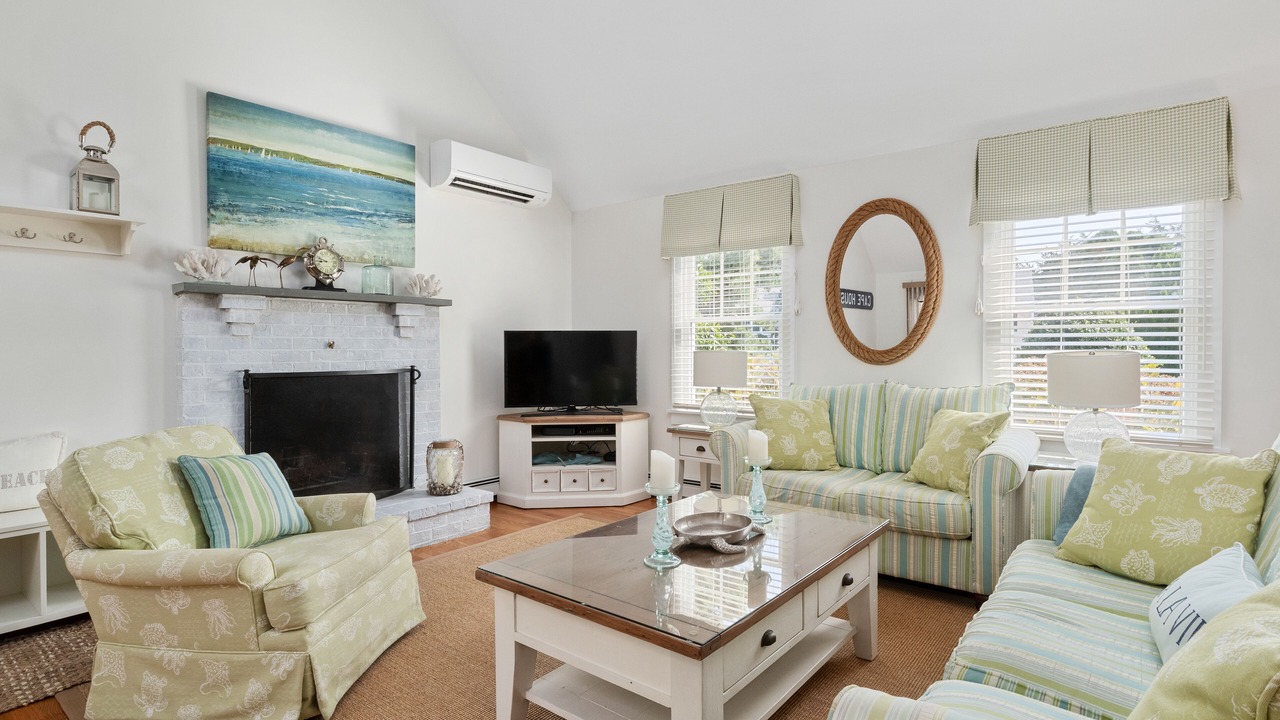 Photo of Livingroom in Chatham