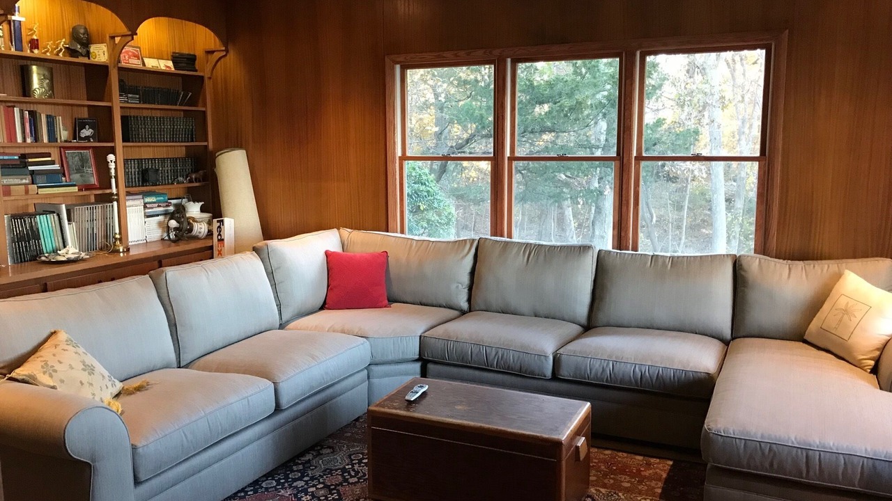 Photo of Livingroom in Miller Place