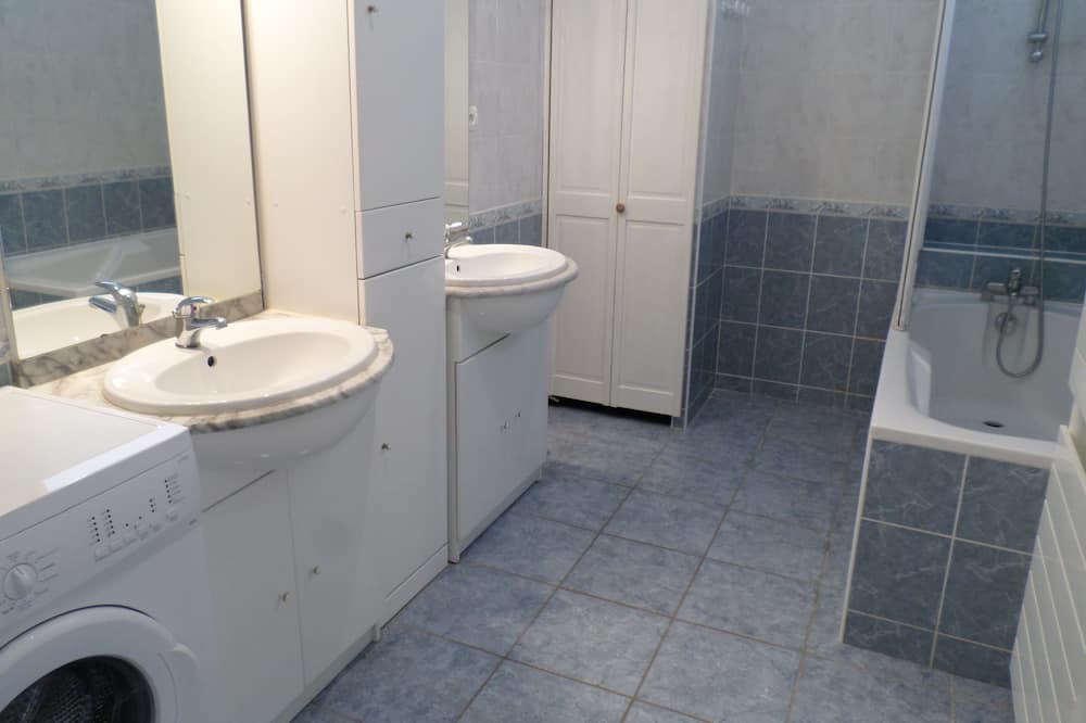 Photo of Bathroom in Rive Droite
