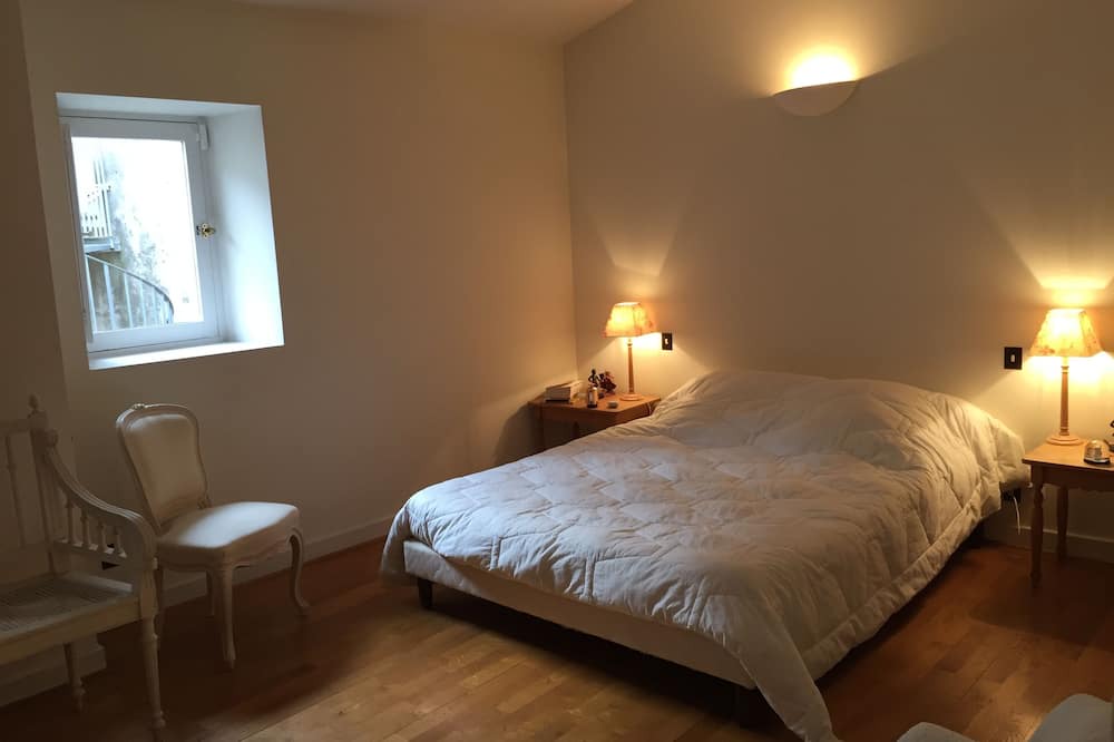 Photo of Bedroom in Avignon City Centre