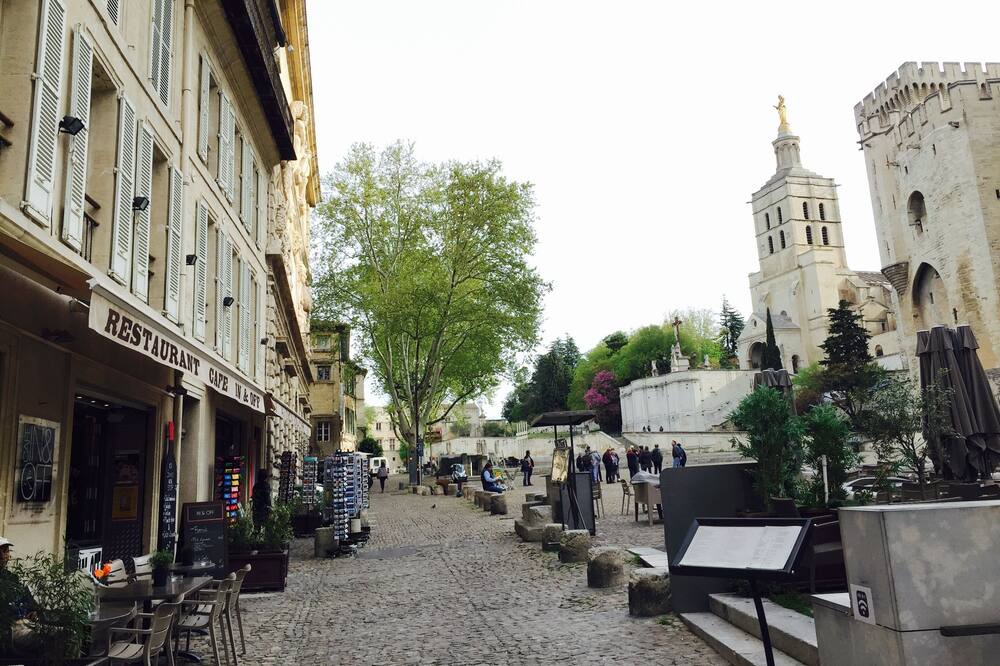 Photo of Outdoor in Avignon City Centre