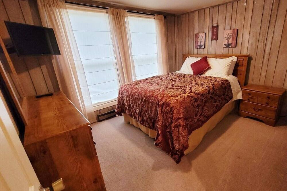 Photo of Bedroom in Massanutten