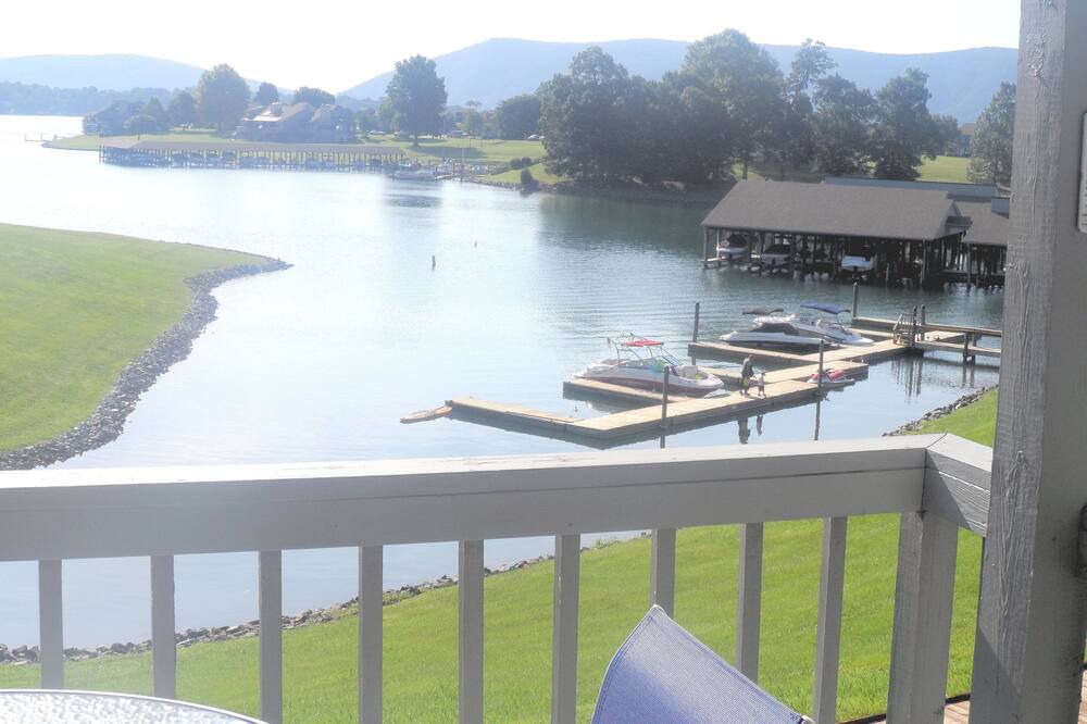 Photo of Patio Balcony in North Shore
