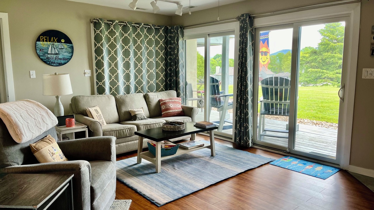 Photo of Livingroom in North Shore