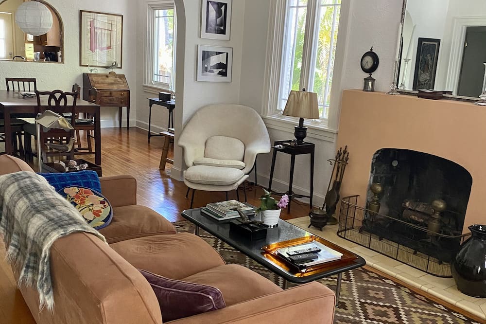 Photo of Bedroom in Northeast Coconut Grove