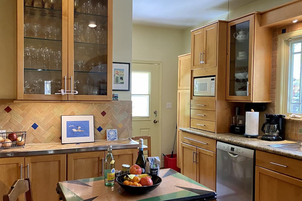 Photo of Kitchen in Northeast Coconut Grove